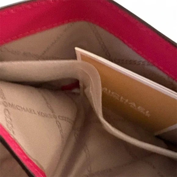 NWT Michael Michael Kors Pink Trifold Wallet in Saffiano leather. - Picture 4 of 7
